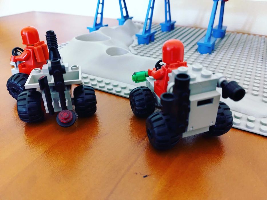 Lego Classic Space 6930 Space Supply Station