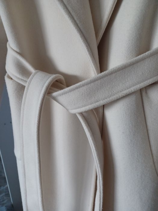 Палто дълго бяло