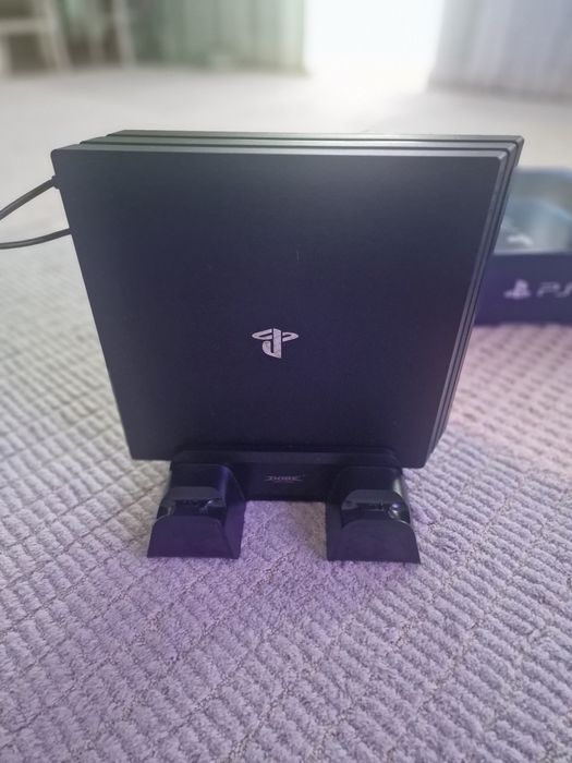 Play Station 4 PRO