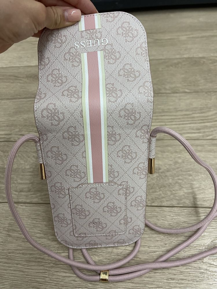 Калъф за телефон на Guess