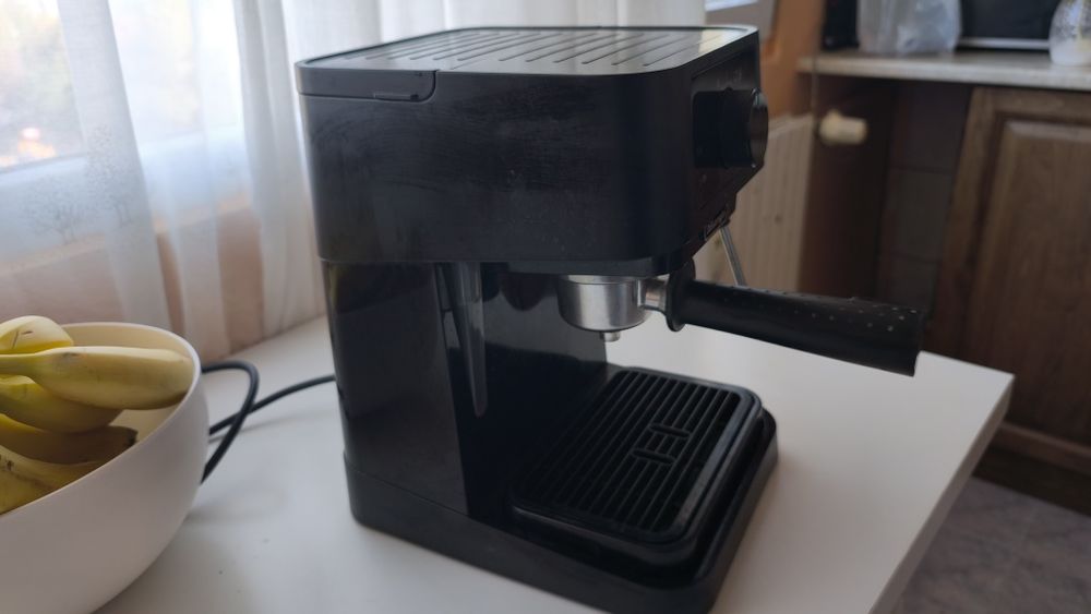 Delongi EC230BK кафе машина.