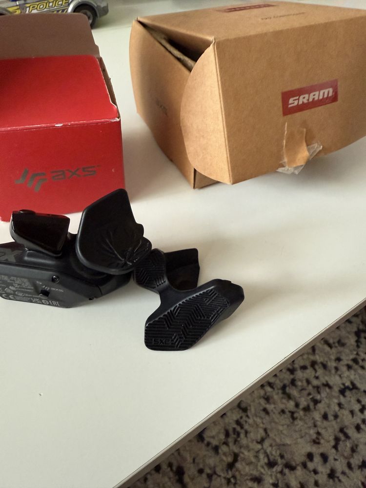 Команда Дясна и копче SRAM GX EAGLE AXS 12S