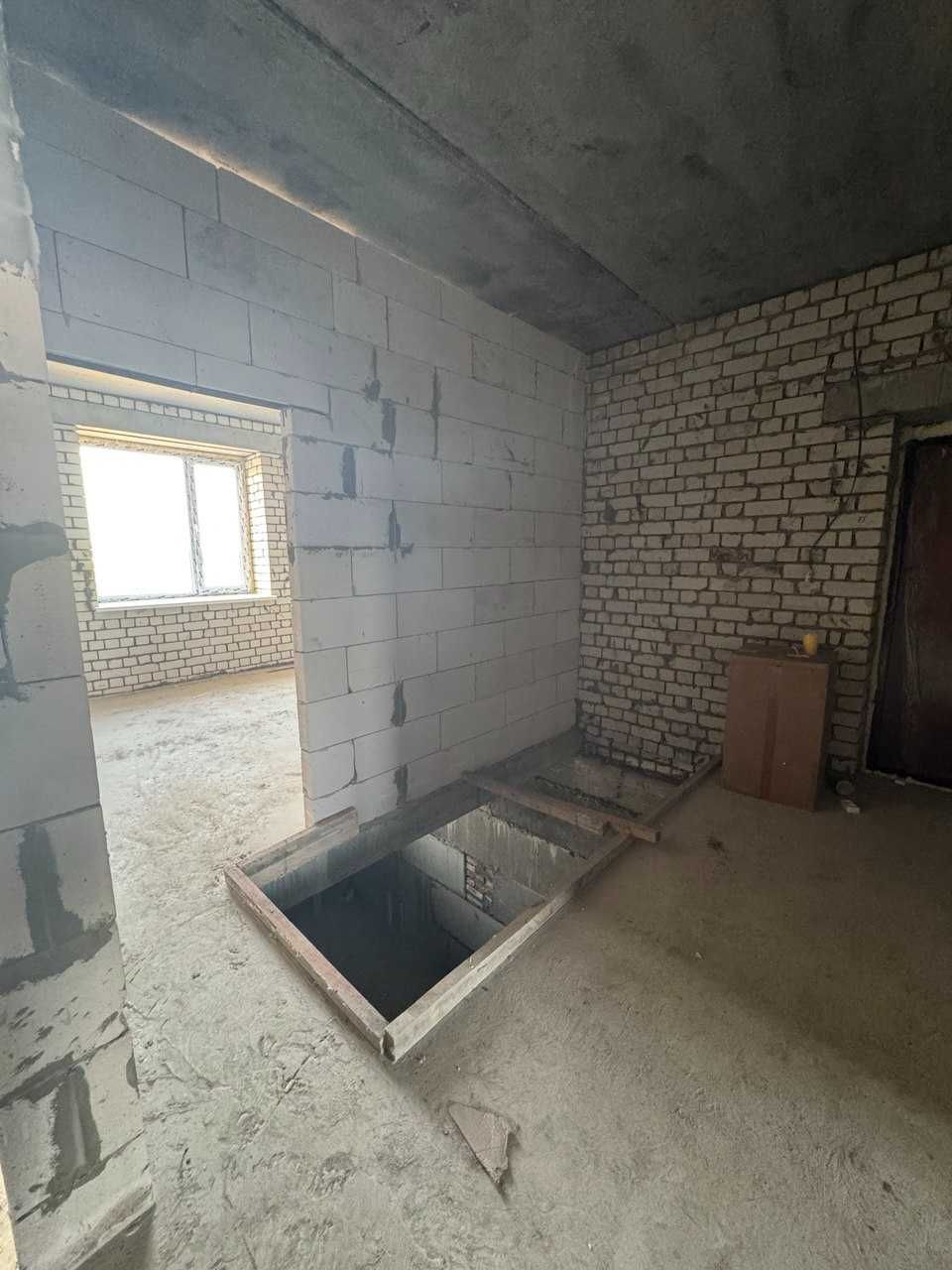 Продается 2 уровн. кв. Р-н Старый аэропорт