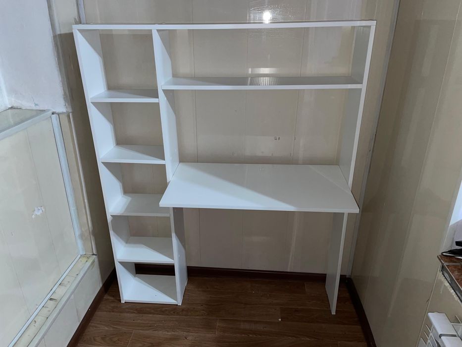 Продам компьютерный стол