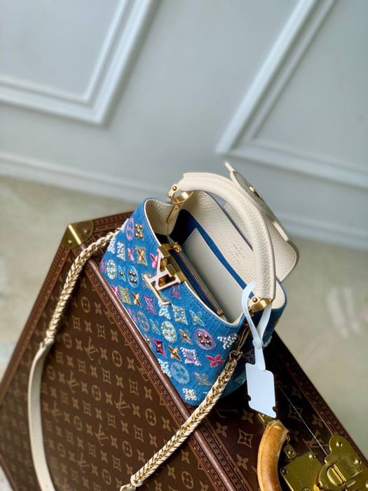 Geanta Louis Vuitton Capucines
