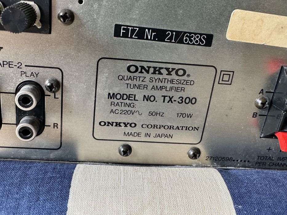 Amplificator si Tuner  Onkyo model TX-300