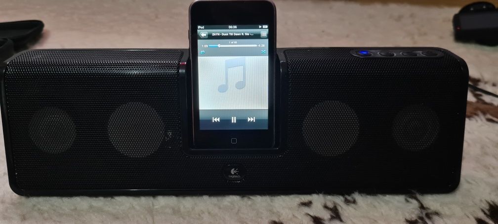Vând Apple iPod touch