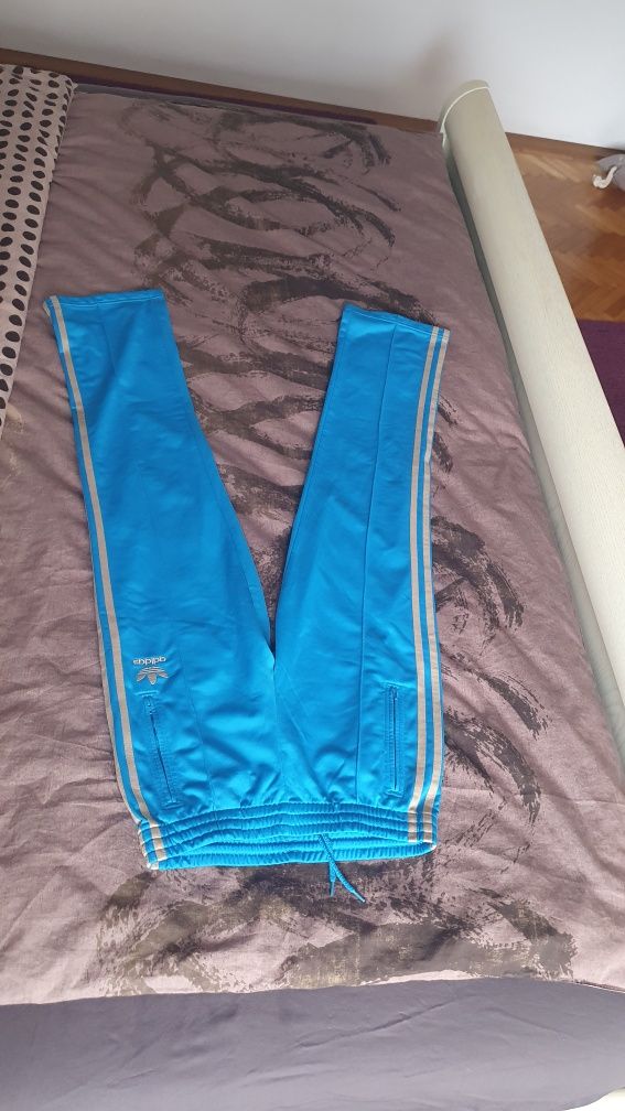 Pantaloni Adidas damă