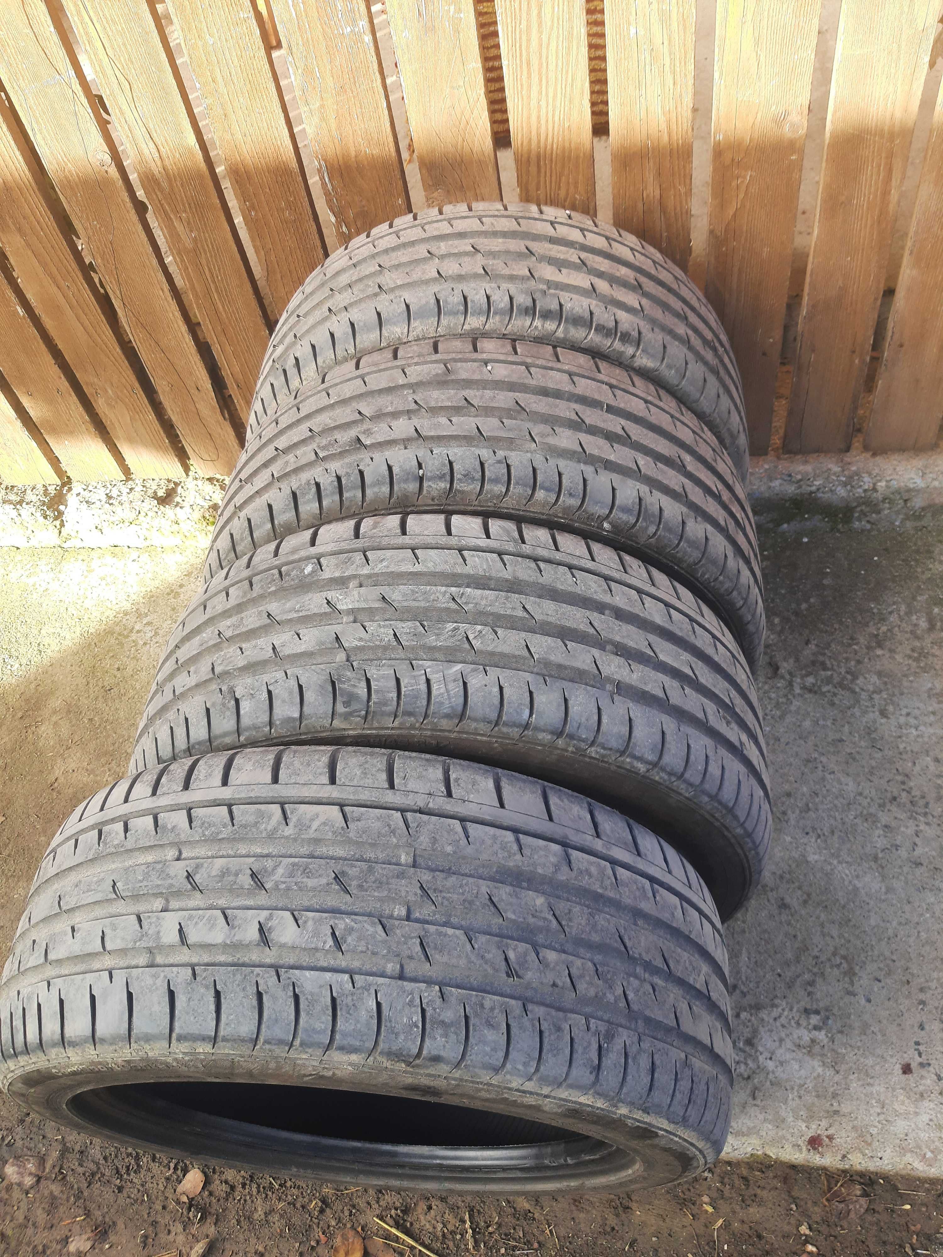 Cauciucuri 235/45R17