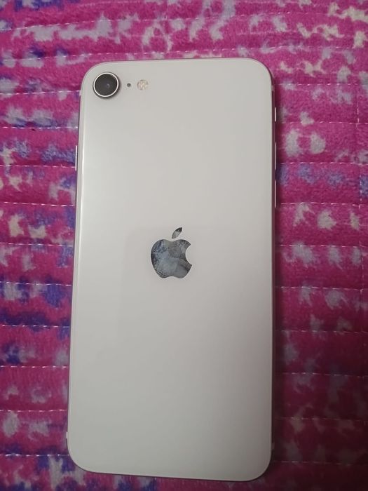 Продам Iphone SE