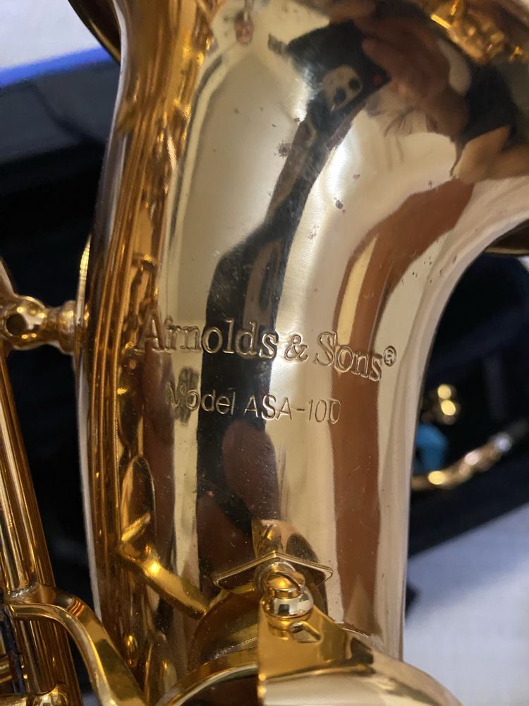 Алт саксофон Amolds&sons AS 100