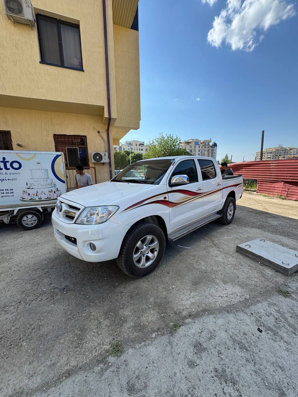 Toyota Hilux сотилади
