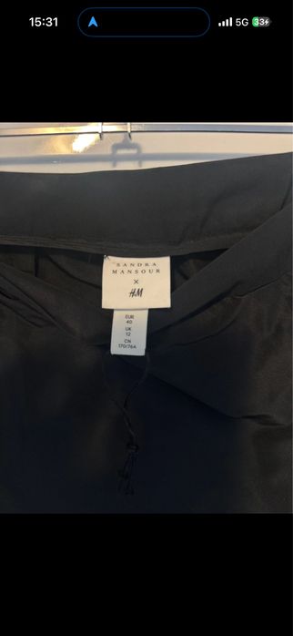 Fusta asimetrica H&M colectia Sandra Mansour