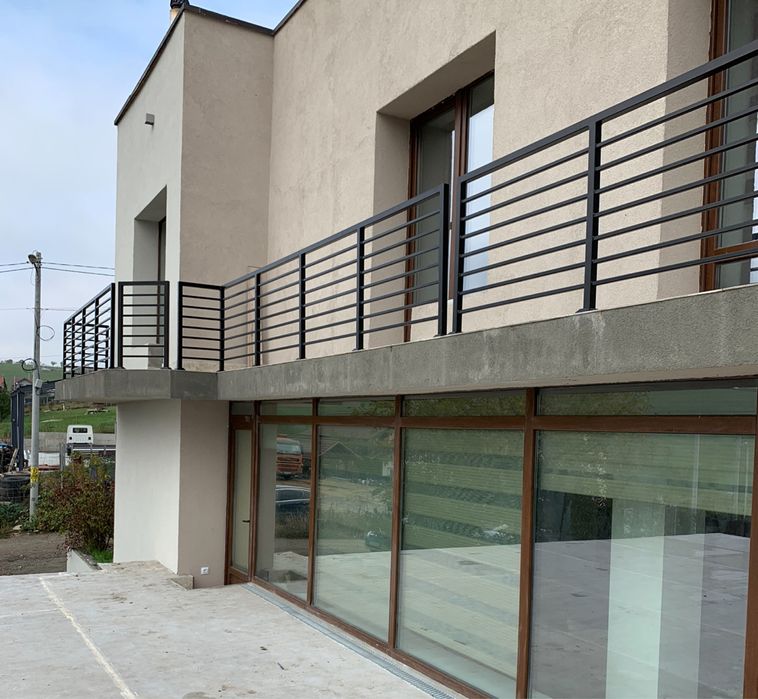 Confecții metalice , porți , garduri , balustrade, mobilier