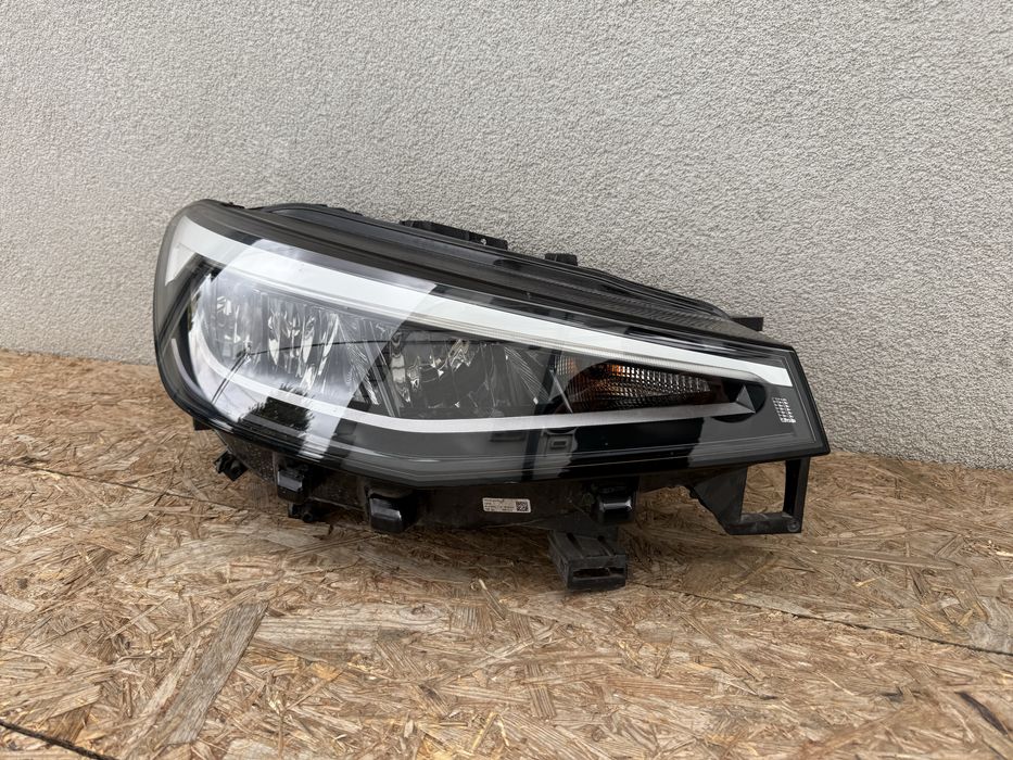 Far dreapta VW ID4 id.4 Full LED Original Europa
