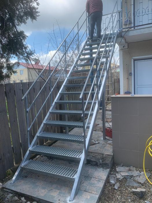 Scara metalica zincata  exterioara pentru ,case, beciuri și incendii