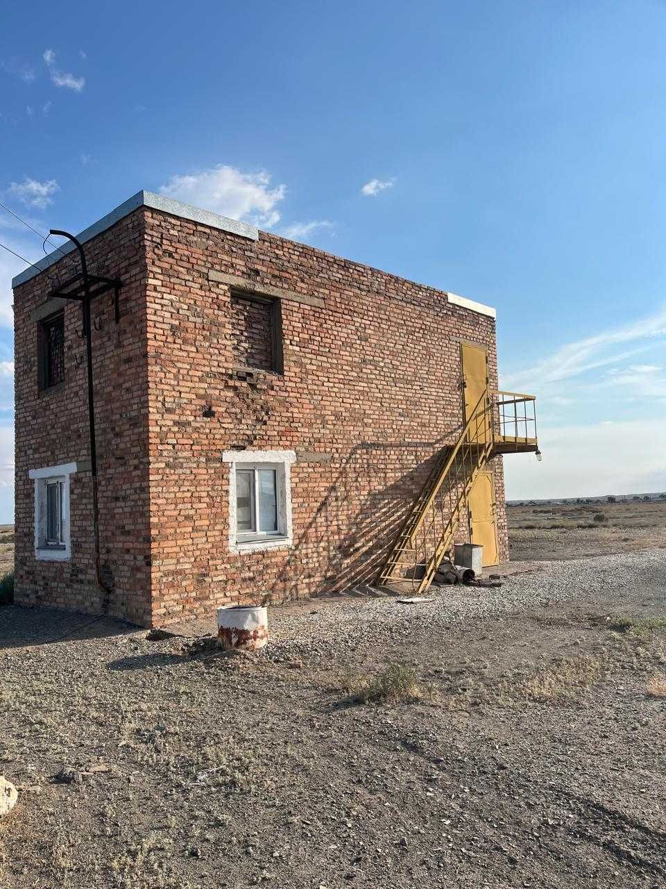 Бывшее здание метеостанции в поселке Саяк Карагандинской области