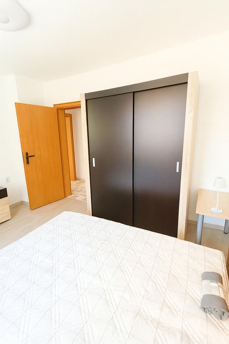 Тристаен апартамент под наем в Център