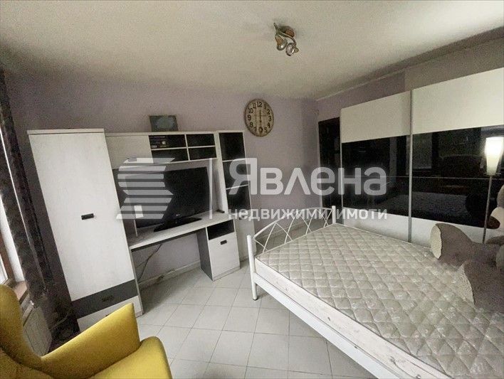 Продава се Тристаен апартамент в Бургас, Братя Миладинови - 74 кв.м за 1784 €/кв.м - Снимка #1