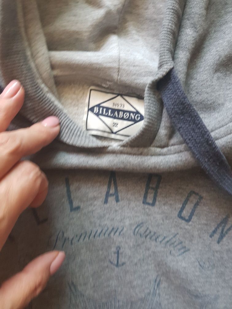 Толстовки  Zara,Billabong