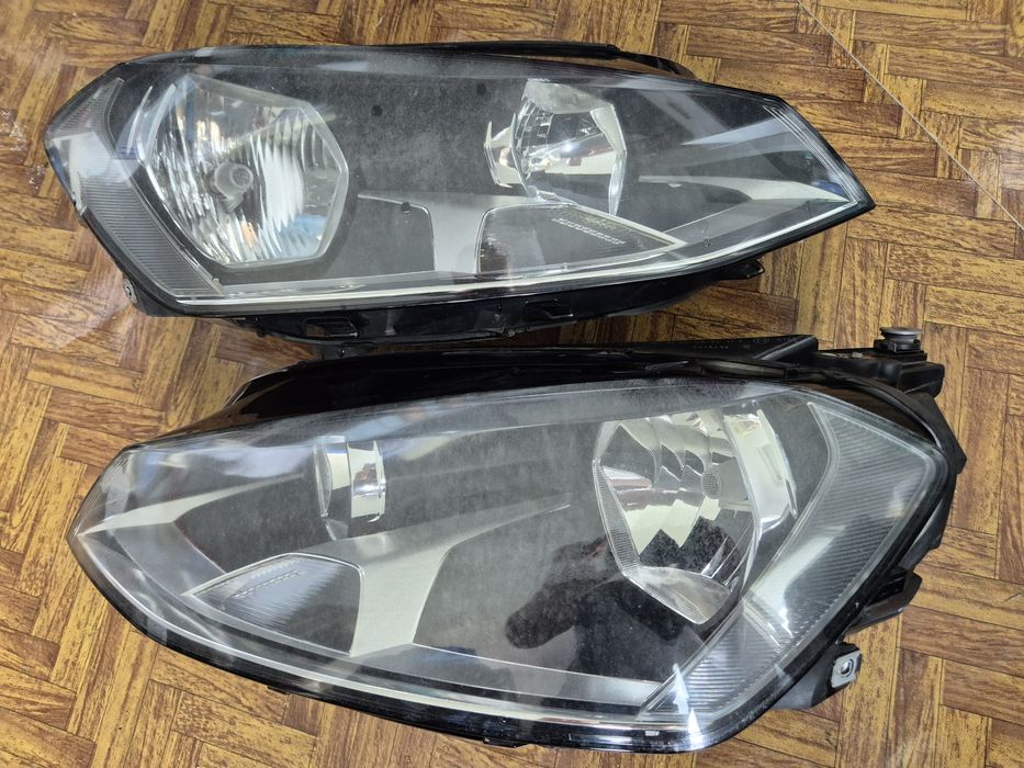 Vând faruri VALEO originale, cu Halogen pentru Golf 7