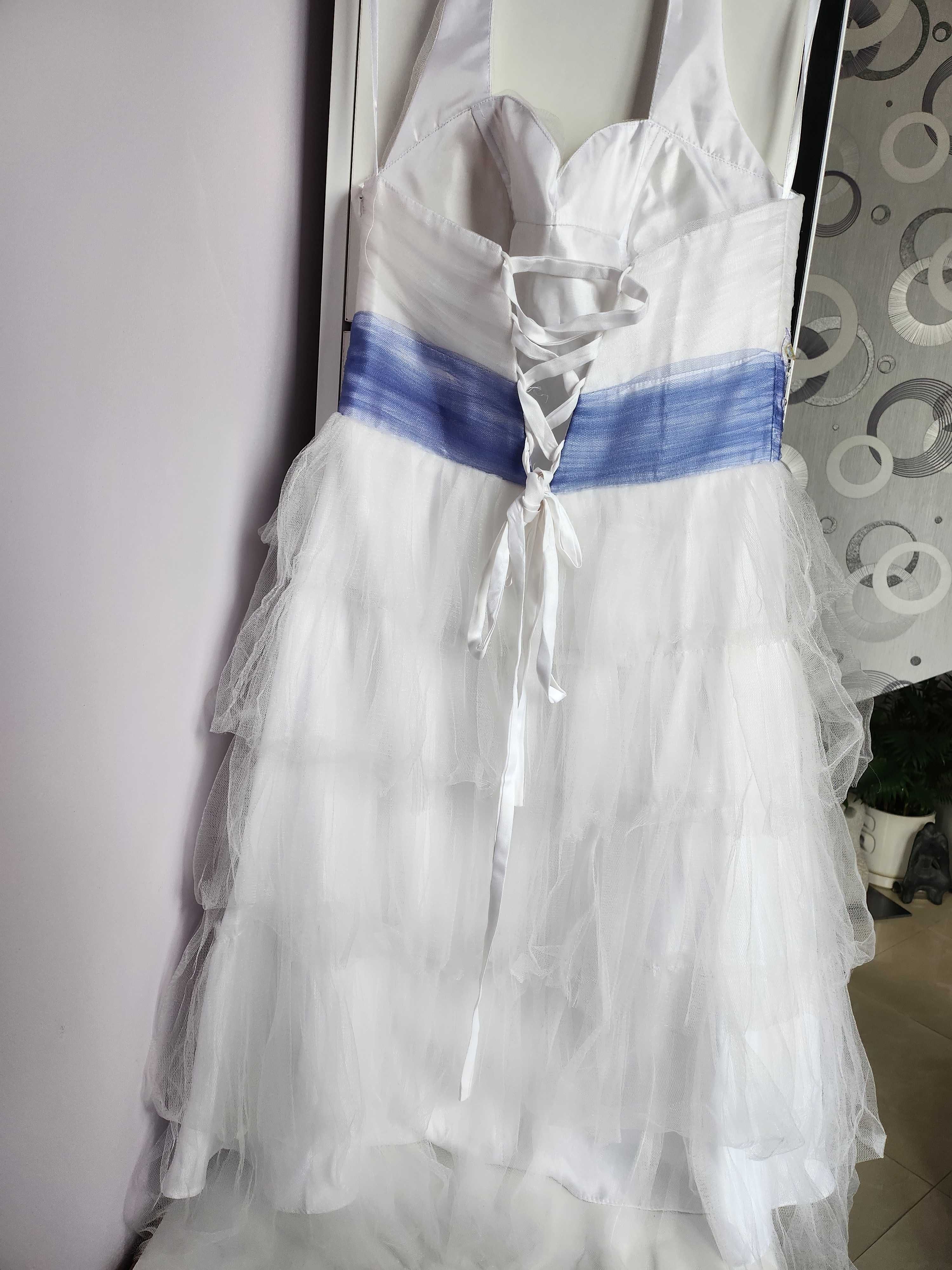 Бяла рокля с тюл - размер М 38
