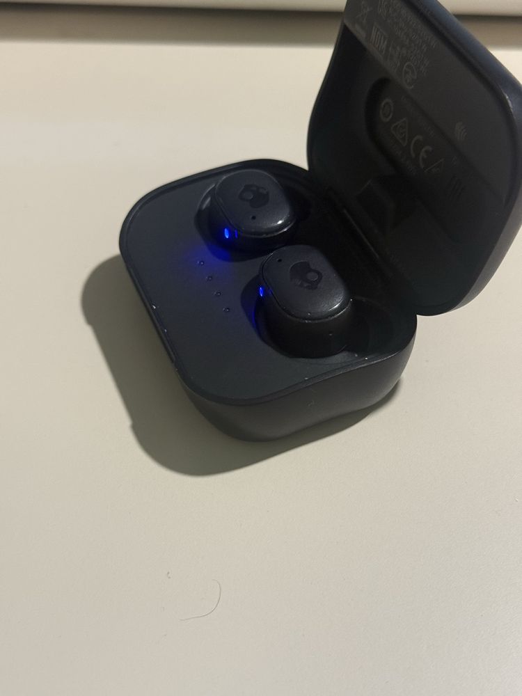 Продавам безжични слушалки Skullcandy модел Grind