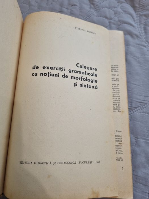 Culegere de exerciții gramaticale cu noțiuni de morfologie și sintaxa.