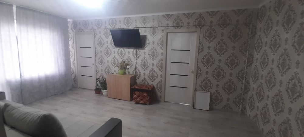 Продам квартиру 4-х ком.