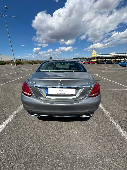 Mercedes-Benz C200 4M