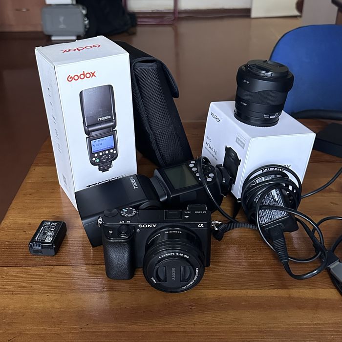 Продаю камеру Sony A6300
