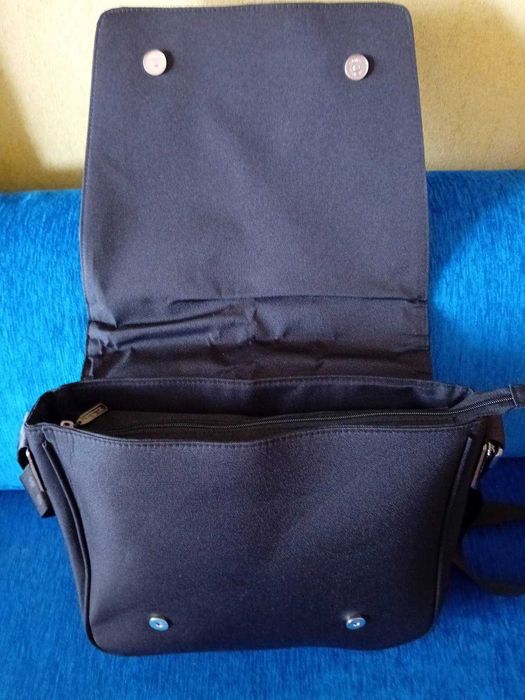 Практична и удобна пътна чанта DAF