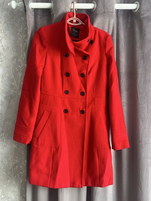 Продам Пальто Zara 42рр.