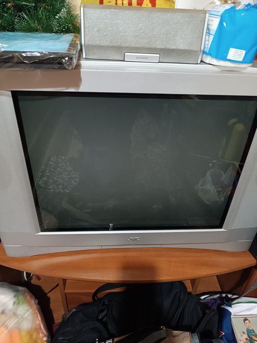 Продавам телевизор JVC 80 лв