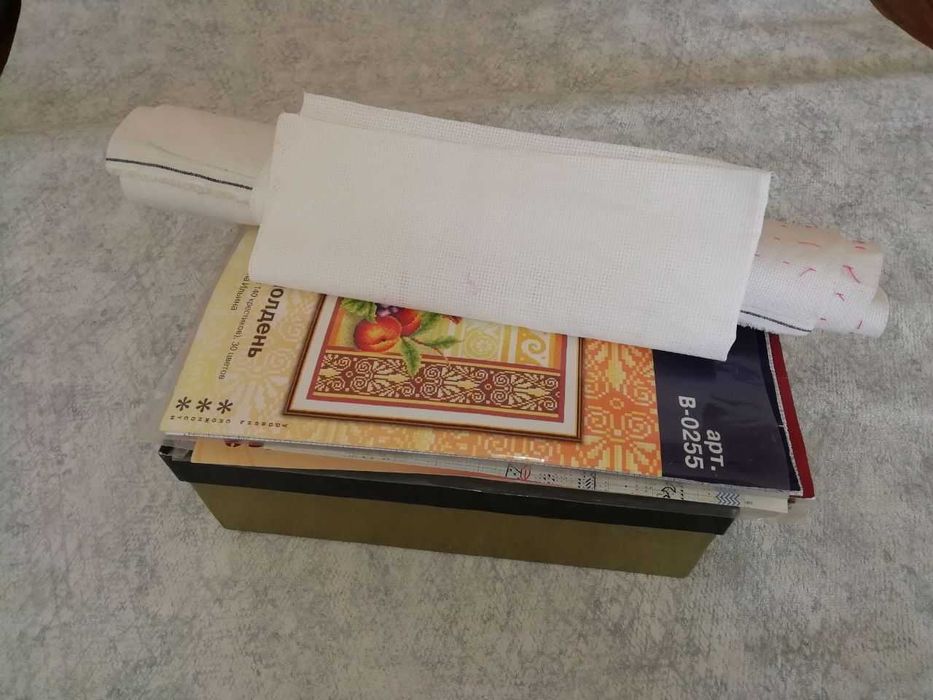 Все для вышивки, канва, журналы, нитки, иглы