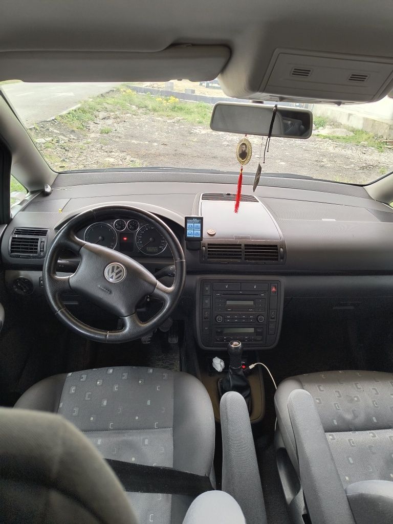 Vând shran 7locuri an 2010 stare bună de funcționare
