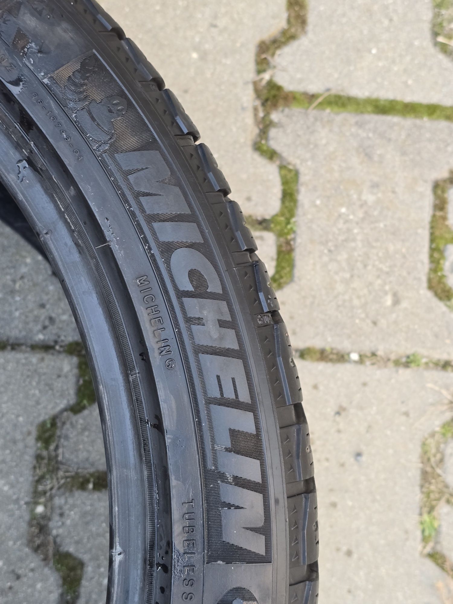 285 35 20 и 255 40 20 Michelin