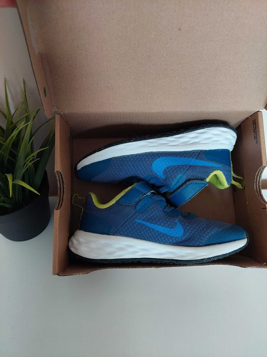 Маратонки Найк /Nike Revolution 6