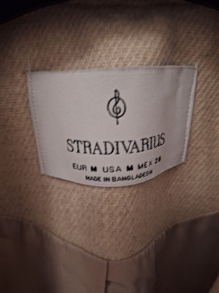 Sacou nou Stradivarius, mărime M, culoare crem