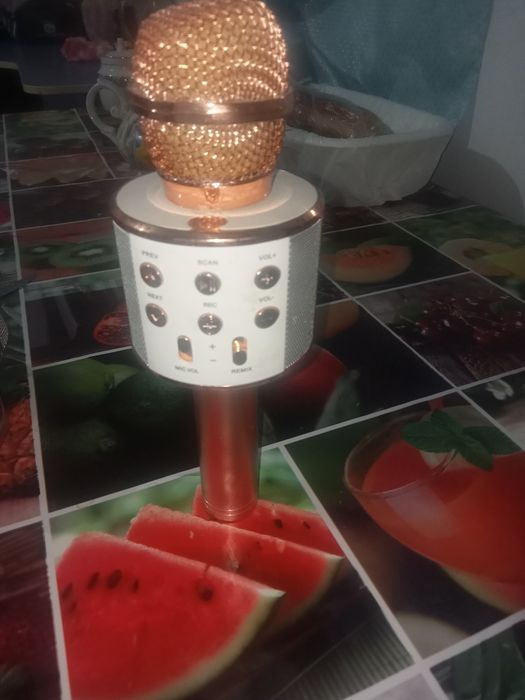 Микрофон колонка продам