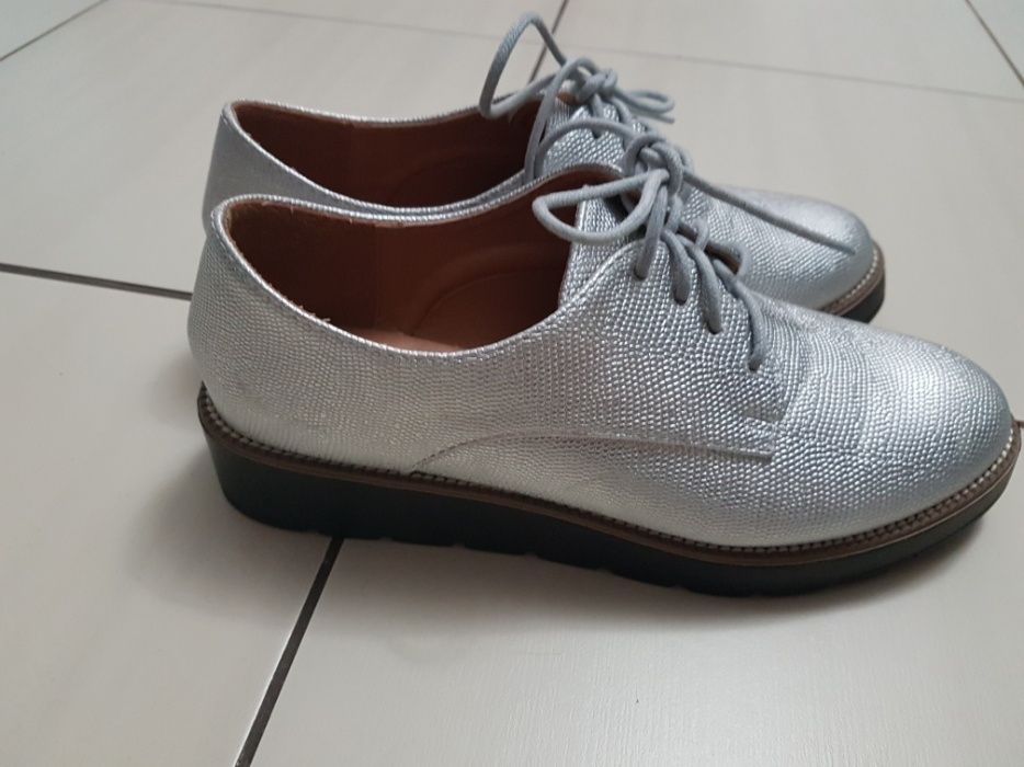 Vand pantofi dama Derby