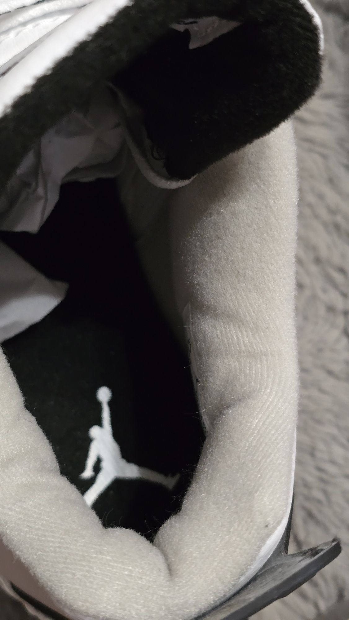 Air Jordan 4 Retro