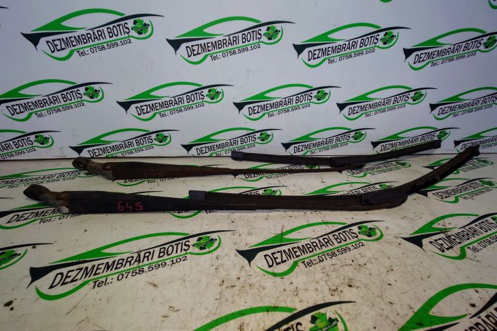 Brat stergator dreapta Dacia Logan prima generatie