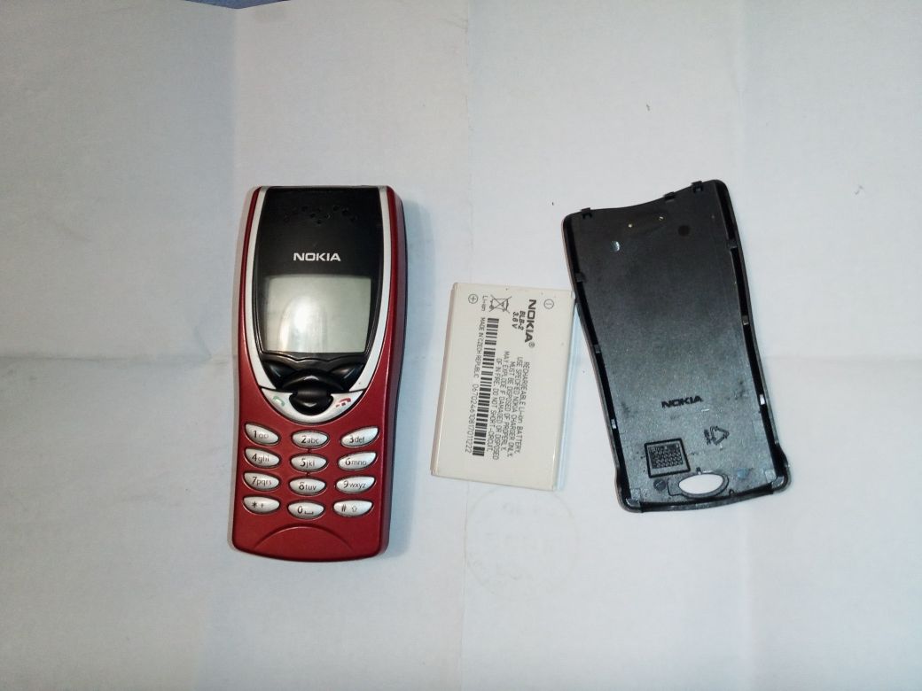 Nokia clasic cu încărcător original