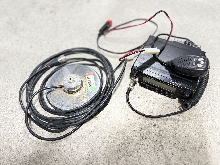 Statie radio cb Yosan + talpa si antena Avanti
