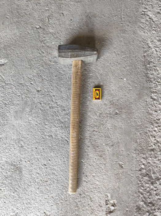Кувалда латунная с деревянной ручкой