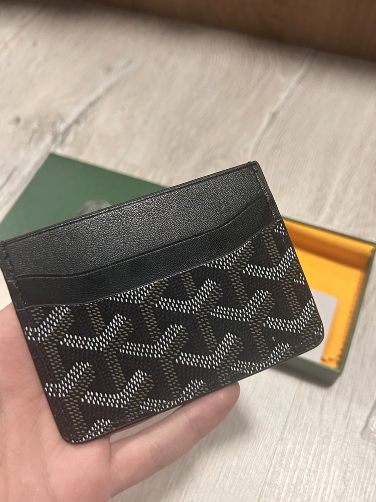 Portofel goyard.