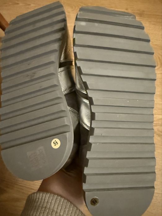 Adidasi noi Kennel & Schmenger