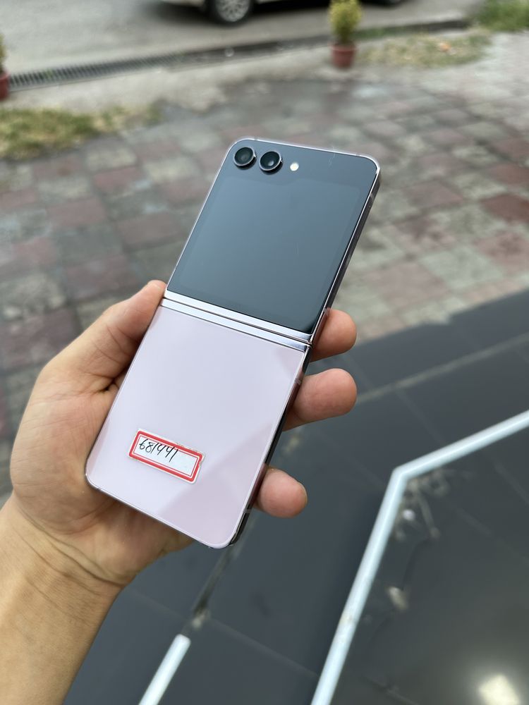 Samsung Z Flip 5