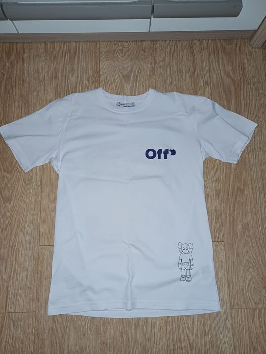 tricou off white x kaws